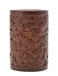 5cm - 5.75 l: 10cm - 4 157 Wood vase in the shape of a fingered lemon on its branch. China, 20th C. H: 19cm - 7.