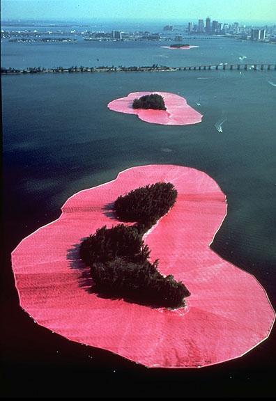 (color, fabric surrounds the islands, not a straight line, floating on water) Has anyone ever been to Florida? Does this color remind you of anything related to Florida?