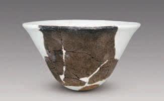 Figure 12 Pottery fu-cauldron (TG9