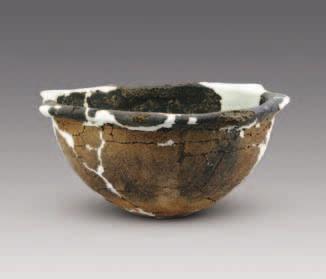 Figure 9 Pottery fu-cauldron (TG7 3