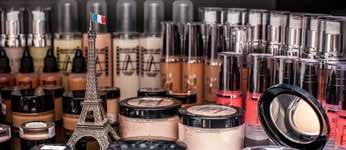 Meseria de artist make-up oferă mai multe posibilități de angajare: saloane de frumusețe, magazine de cosmetică, industria