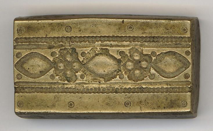 Tool 2006.1198 Jewelry mould Metal / hand-crafted Solid rectangular brass jewelry mould.