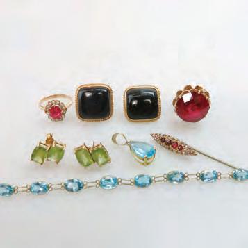 79 SMALL QUANTITY OF GOLD JEWELLERY including 14k gold and blue topaz bracelet and pendant;
