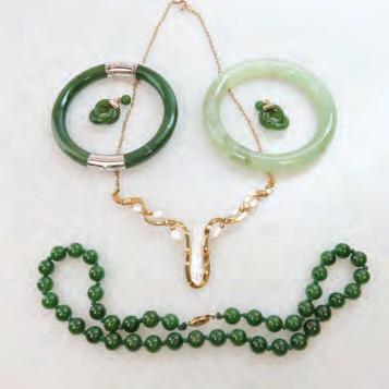 91 SMALL QUANTITY OF JADE JEWELLERY, ETC including nephrite beads with a gold clasp;
