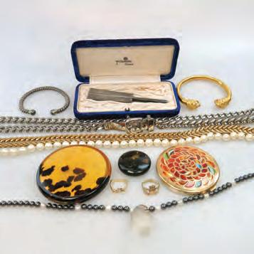 JEWELLERY including 2 gold rings; compacts; a silver bangle; a Japanese silver
