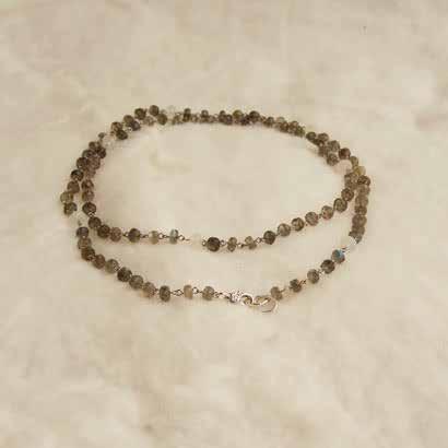 0588 necklaces & pendants Labradorite & Moonstones (cut
