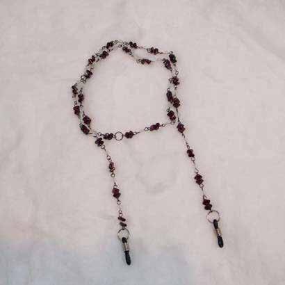 0601 necklaces & pendants Garnet & Moonstone