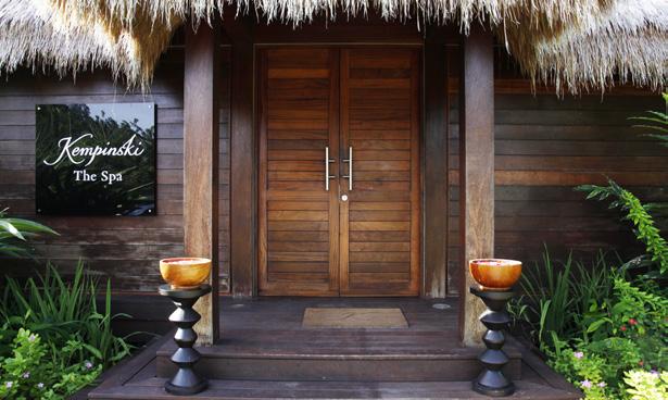 For your convenience, the spa will provide towels, slippers, shower caps and all amenities
