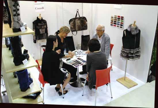 These seminars are constructed by Advisory Committee which consists of the opinion leaders of the Japanese fashion industry.