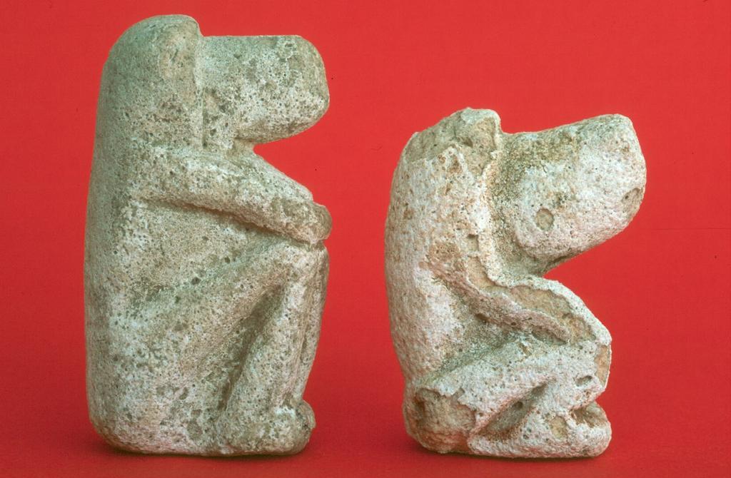 Fig. 16: Figurines of