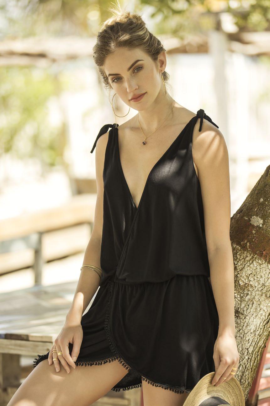 8061 One size (M) / Única talla (M) Black / Negro Black dress with tie up detail