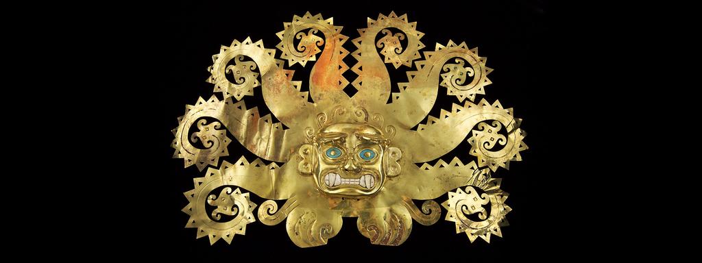 SLIDESHOW (/art/exhibitions/golden_kingdoms/images/explore/gm_357288ex1_explore_new_banner_x2048. jpg) Octopus Frontlet, 300 600, Moche culture; gold, chrysocolla, shells.