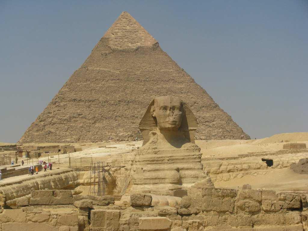 *Great Pyramids (Menkaura, Khafre, Khufy) and Great Sphinx Giza,