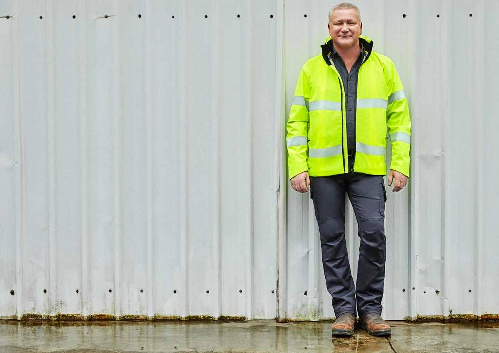 2 3 WINTER AND WET WEATHER The most crucial step in producing Bisley Workwear s new jacket range, came over 18 months ago when we started developing the technical fabrics we use.