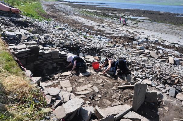 R ECENT FIELDWORK ON ROUSAY SOUTH Recent excavation and survey has focused on Westness and the Westness estate.