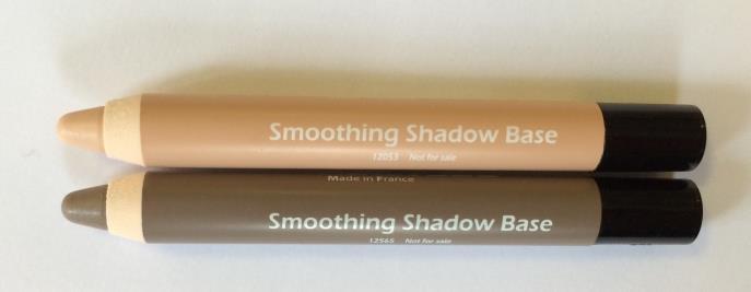 Eyeshadow Primer Plastic Pencil Long-lasting primer with anti-ageing and lifting properties