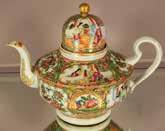 Lot #20 - Chinese Rose Medallion tea pot. Ca. 1900. 8 t.