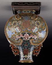 463 Chinese Qing cloisonne moon flask, depicting lotus and butterflies, with