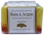 The Argan oil and the water from the blossoms of Rosa Damascena soften and protect the skin from drying