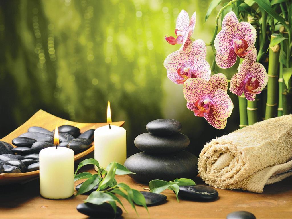 SPA FACIAL SPA FACIAL This custom facial addresses the specific needs of each individual skin type.