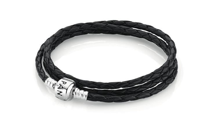MOMENTS LEATHER S We recommend that the leather bracelets are