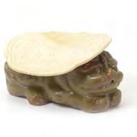 204 Small Agate Brush Washer Qing Dynasty Carved in the form of a lotus leaf, displaying striated bands. {Width: 3 1/4 inches (8.