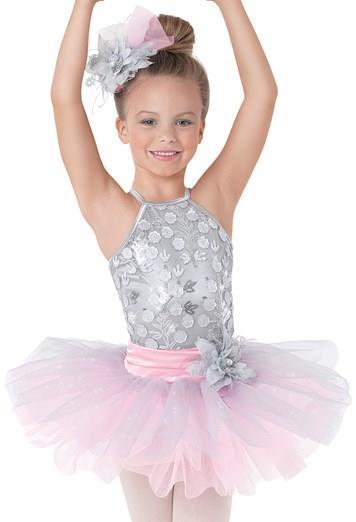 Linda Wilcox TB 4/5 Saturday 10:00-11:00am Tights: Pink Footed Shoes: Pink Ballet Hair: Bun
