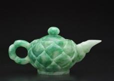 H: 10cm - 4" E: 1500-2000 0257 JADE VASE WITH COVER