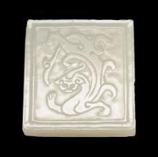 5cm - 3" E: 8000 / 12000 0046 CELADON NEPHRITE LYING HORSE, head turned to the back. L: 10cm - 4" E : 1000 / 1200 0047 WHITE AND RUST NEPHRITE PENDANT, two chilongs around a bi.