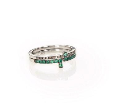 antithesis ring gold 18 kt with emeralds antithesisao5g18d antithesis ring