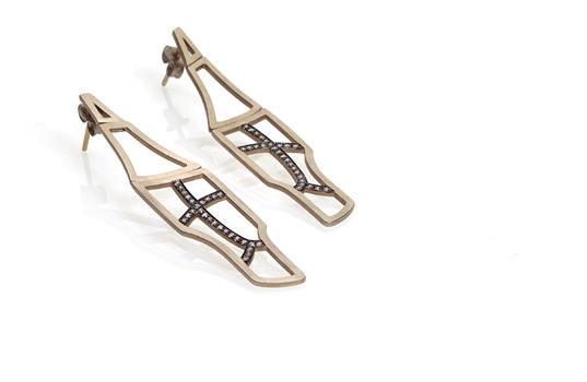 tethrippon earrings gold 18 kt with