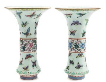 * 300-400 536 A pair of Chinese porcelain double gourd vases painted in blue with a pair of dragons amongst peony, chrysanthemum and foliage, four-character marks, late 19th century, 30 cm high,