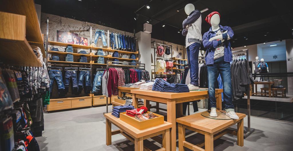 211 STORES 2230 EMPLOYEES WE Fashion is a Dutch fashion brand with stylish, quality and accessible collections for Men, Women and Kids. Our clothing always corresponds to our smart signature.