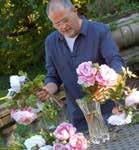 Then make two more bouquets with pink and white peonies without the