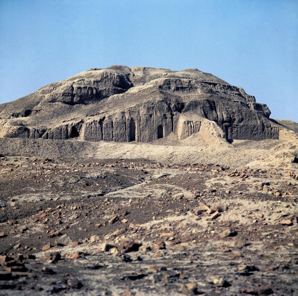 Figure 2-2 White Temple and ziggurat, Uruk