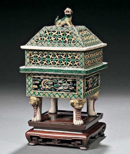 147 147 Famille Verte Censer and Cover, China, 18th/19th century, two-tier four-legged form decorated with trellis openwork on