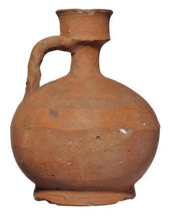 reaching Naukratis until this date 166 and Roman finewares often piggybacked on amphora shipments. Figure 65 Cooking pot 6B stew pot, dated c. AD 1 100, 12.4cm diameter (Berlin 1997, fig. 6.37.16, W.
