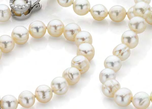 $299 70cm Freshwater Pearl Strand with CZ Clasp 037
