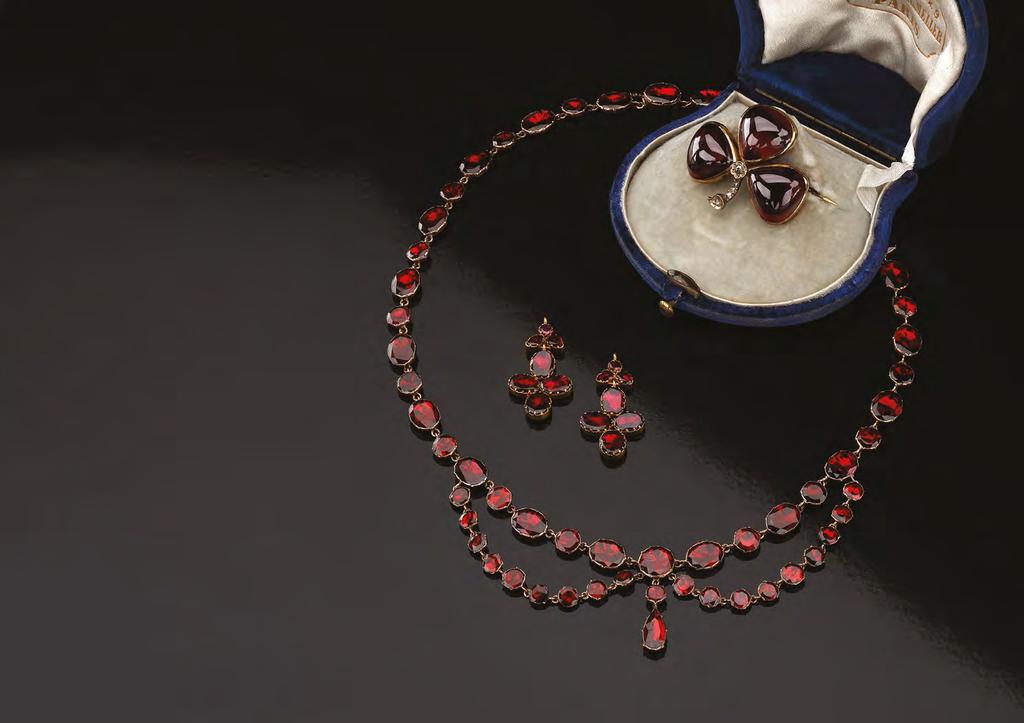 0 Garnets resemble the colour of pomegranate seeds, and the name derives