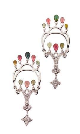 Select Jewellery & Watches 19 46 48 47 51 49 50 46 HD427/9 A pair of diamond set stud earrings each claw set with a single round brilliant cut diamond, set in yellow metal with post and butterfly