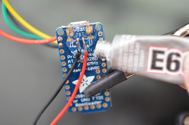 Turn on the circuit to check it works, and if it does, it s time to waterproof the circuit. Encase the Trinket in heat shrink tubing or glue, or spray conformal coating.
