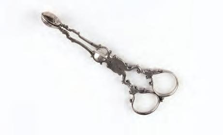 605. A PAIR OF GEORGIAN SILVER SUGAR TONGS, struck twice with makers initials I.G., probably James Graham, c.1770, 12.