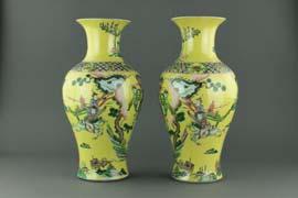 00 383 Pair Famille Verte Kangxi Style Porcelain Vase Pair of Chinese Famille Verte porcelain vase; Kangxi style; of cylindrical form with