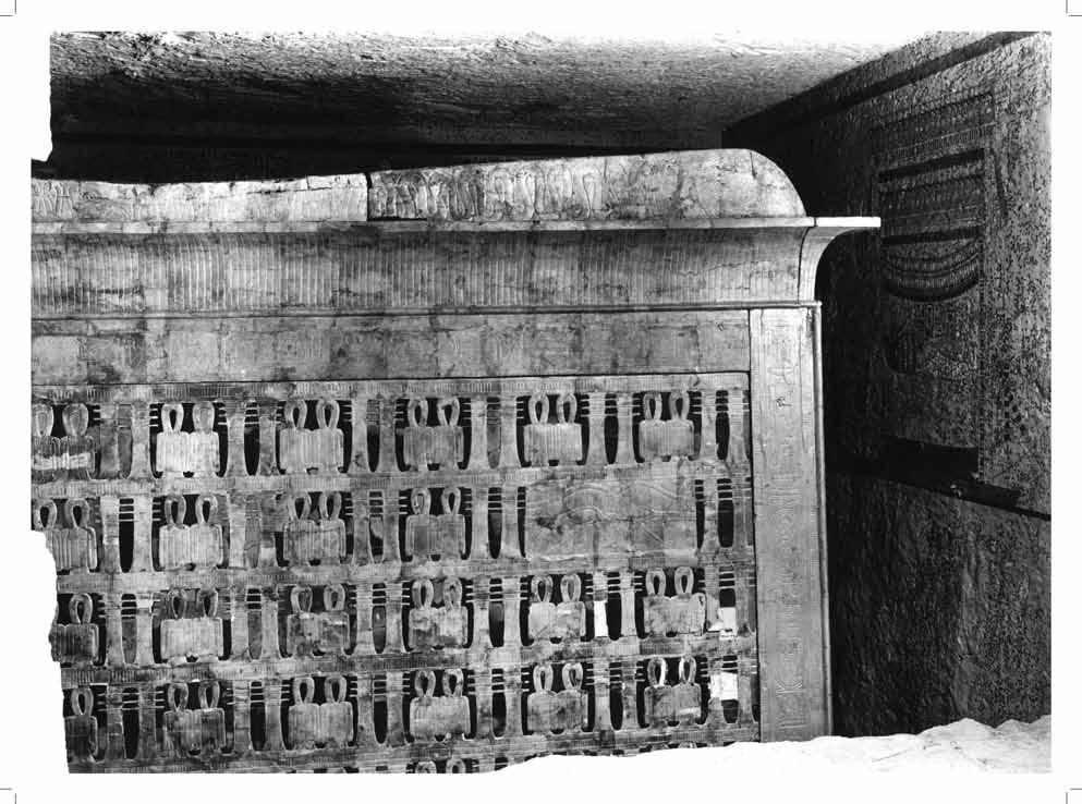 The outermost shrine and the eastern wall of the Burial Chamber The shrines which protected the sarcophagus filled the Burial Chamber almost completely; there was very little space left between the