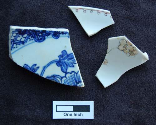 Stratum 13-Fragments of decorated porcelain plates. Circa first half 18th century.