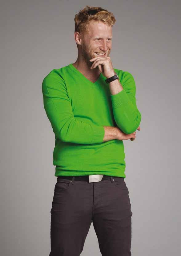 Green Pullover Colour: Green Material: 100% Cotton 81214 5 Men's black sweatshirt with ŠKODA embroidery Material: