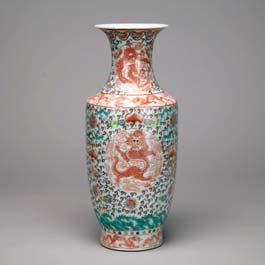 163 Famille Rose Dragon Vase, Qianlong Mark With three dragon roundels along the tapering cylindrical body and