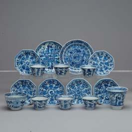 $50/100 82 Two Sets of Export Blue and White Cups and Saucers, Kangxi Period (1622-1722) The