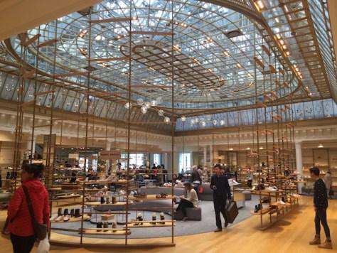Classy and chic Parisian department store Le Bon Marché has recently introduced some new exciting features in the very strategic Women s section, which is poised to satisfy ever more demanding