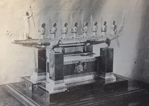 Figure 8: The Frank Hyams casket and Māori canoe The elaborate gift was the single most expensive pounamu object presented to the Royal couple during the 1901 tour. It cost the government 630.